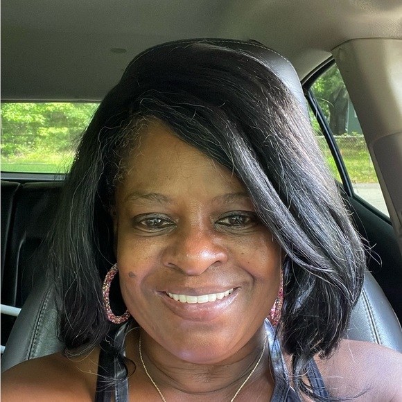 Chloe Handbags - Posh Lovies join me for the Lux n Mid only Show 8:07 am today! Bring ya buyers!